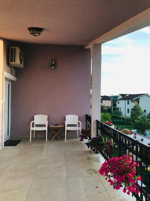 Apartman Mona بودغوريتْسا المظهر الخارجي الصورة