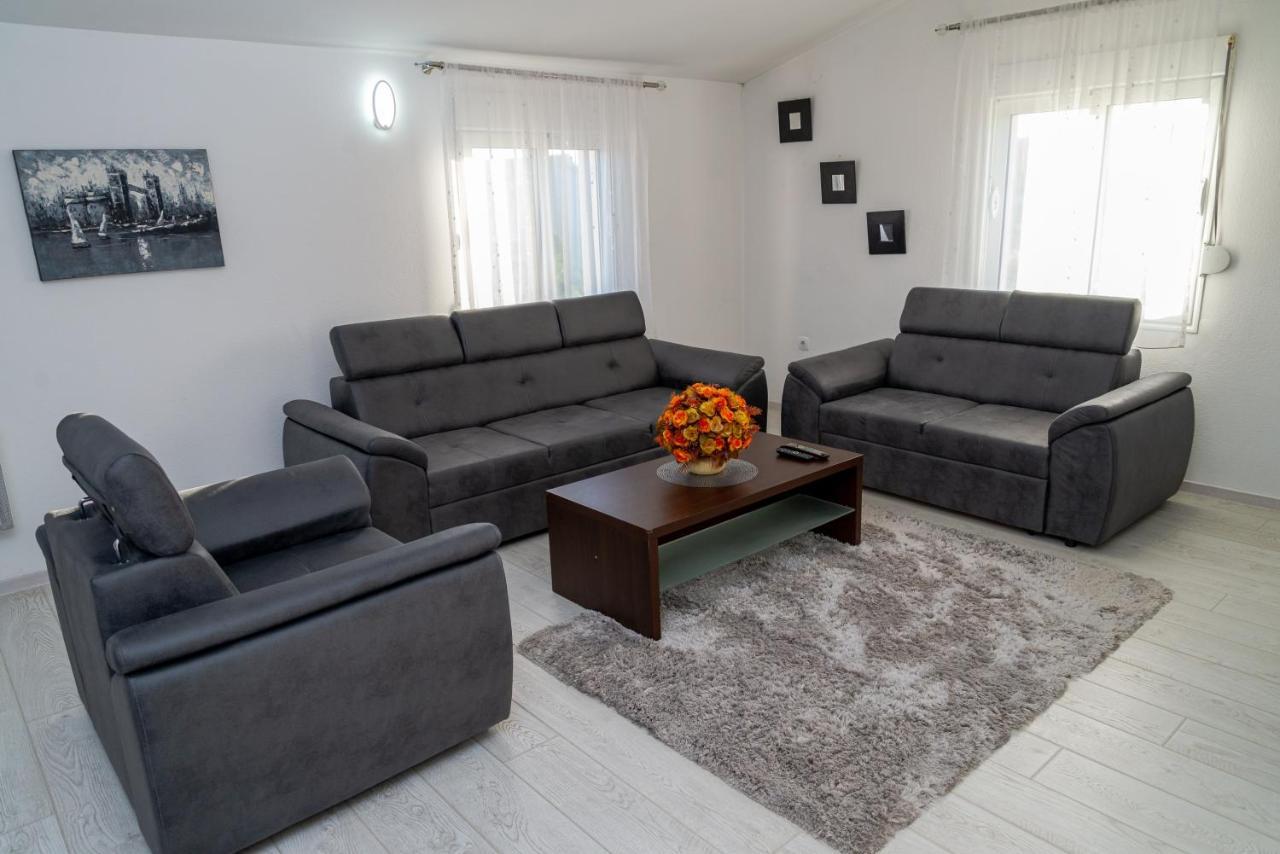 Apartman Mona بودغوريتْسا المظهر الخارجي الصورة